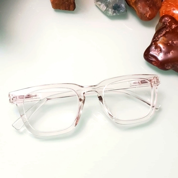 Accessories - Clear Fashion Readers